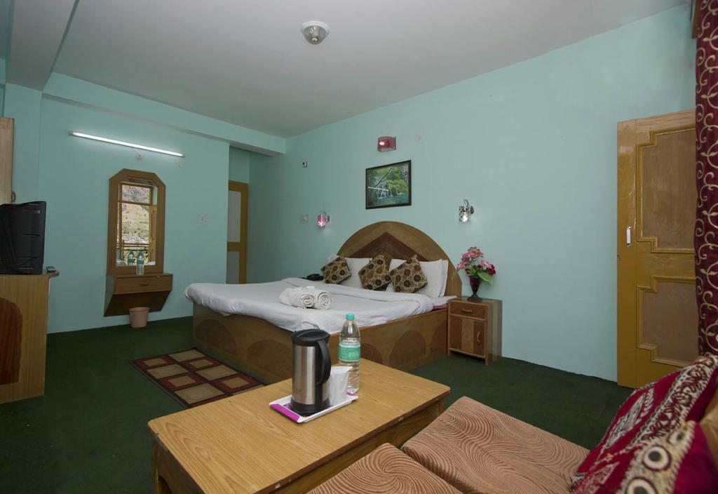 Hotel Ocean Inn Manāli Oda fotoğraf