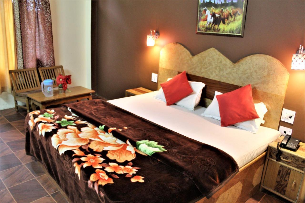 Hotel Ocean Inn Manāli Dış mekan fotoğraf